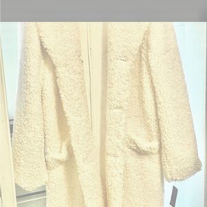 BRAND NEW ANTIQUE WHiTE COAT.